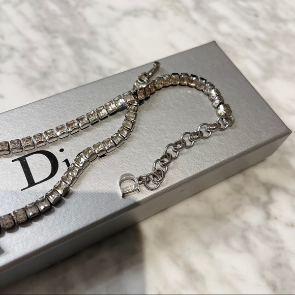 Dior White Flower Choker Necklace - Picture 7 of 11